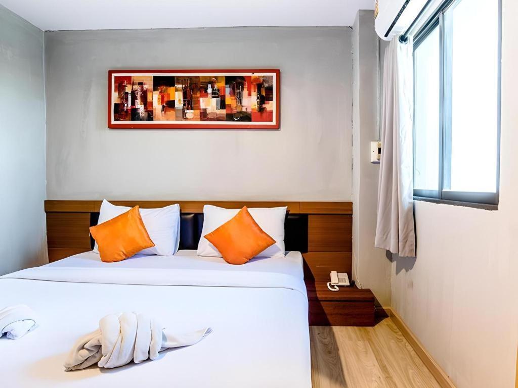 B2 Chiang Rai Night Bazaar Boutique & Budget Hotel Exteriör bild