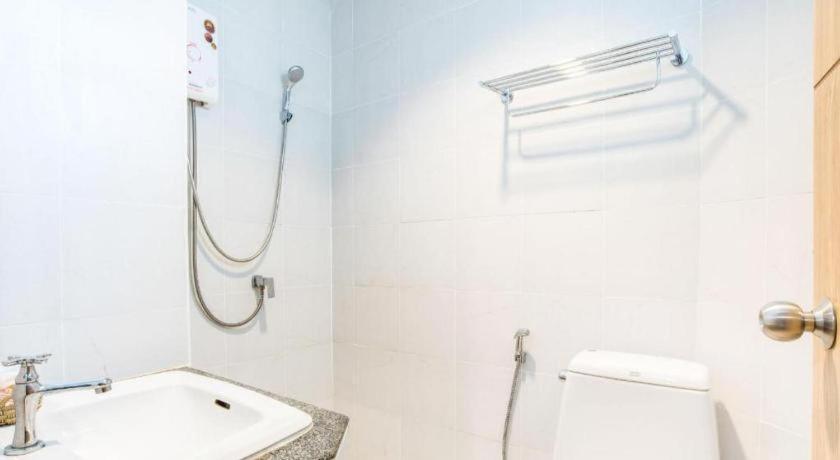 B2 Chiang Rai Night Bazaar Boutique & Budget Hotel Exteriör bild